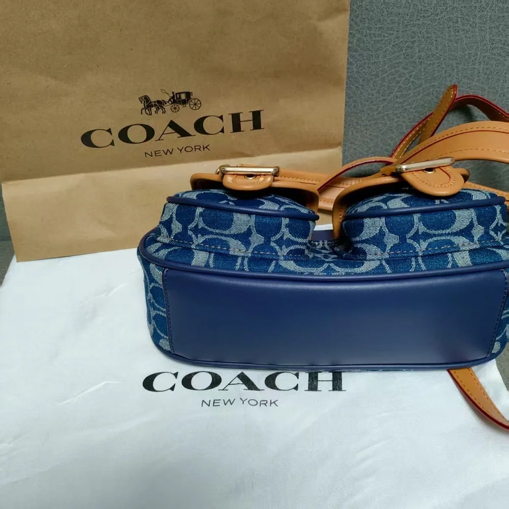 Coach Navy and Tan Shoulder Bag - Picture 4 of 4